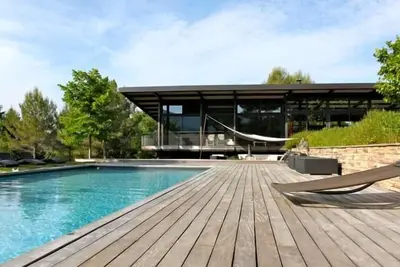Image de Villa d'exception tout en transparence sur la Sainte Victoire