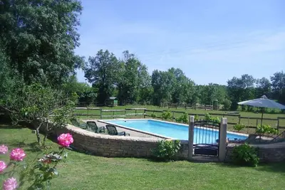 Image de Gîte authentique, mas, piscine privée, Caylus / St Antonin Noble Val / 3 étoiles
