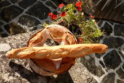 Image de Maison Aveyronnaise En Pierre Pleine De Charme Avec Piscine Chauffee