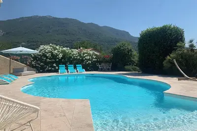 Charmante villa de style provençal avec piscine toute neuve!