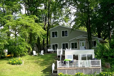 Image de Cottage confortable sur le lac