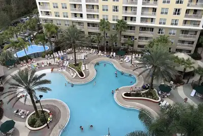 Image de Village de vacances de 2 chambres à Parkway Service complet Condo