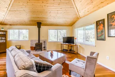 Image de Charmante maison avec poêle à bois - À 10 minutes du parc national des volcans d'Hawaï!