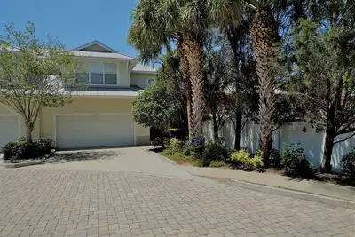 Image de Magnifique maison de ville 3 B / R à quelques minutes de Clearwater Beach