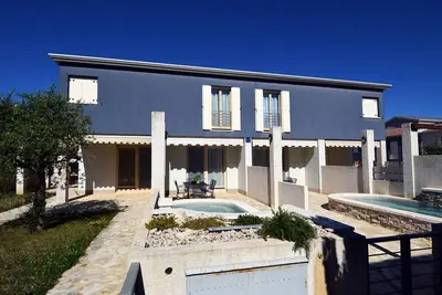 Image de Maison de vacances avec piscine privée pour 6 personnes env. 83 qmà Banjole, Istrie (Istrische Riviera)