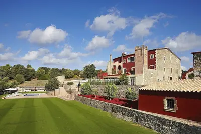 Image de location vacances grande villa en espagne, costa brava, barcelone, gérone, piscine, climatisation, internet wi-fi,