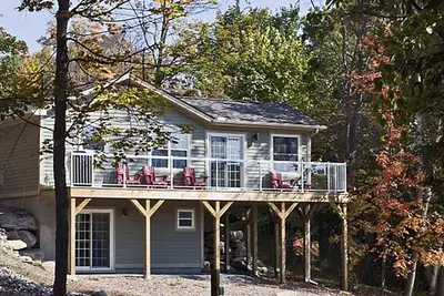 Image de Magnifique Muskoka Cottage Resort avec toutes les commodités sur les rives du lac de la baie