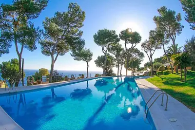 Image de Club Villamar - Jolie villa mitoyenne avec piscine communautaire située dans un paysage verdoyant. . .