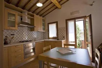 Image de Petit et beau cottage bien entretenu, avec jardin et climatisation, près de la plage de Sc
