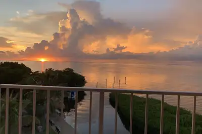 Image de Nouveau Rental-2 Bedroom, 1. 5b with a million dollar dollar Bay View! ! !