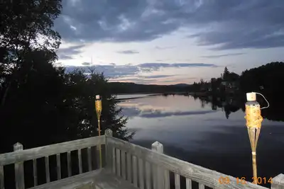 Image de Grand Cottage Water Front Familiale Sur historique étang de Joe