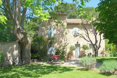 Image de luberon Jolie bastide en pierre 8/15pers
