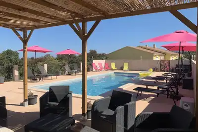 Image de Villa spacieuse avec piscine, à côté de Solenzara, capacité: 14/16 personnes