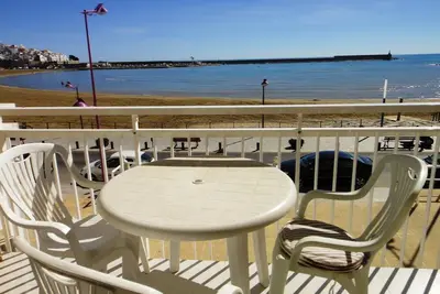 Appartements en bord de mer. Réf. Forner-46