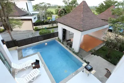 Image de AnB poolvilla Glass H fermer JomtienBeach