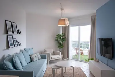 Image de Meilleur appartement à Paphos ★ 1 minute de la plage ★ Rénové!