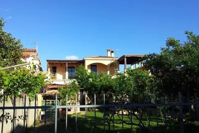 Image de Quatre Louer Local avec 6 lits