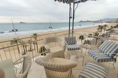 Image de Appartement Spectaculaire Dans La PREMIÈRE Ligne De La Plage De Levante De Benidorm