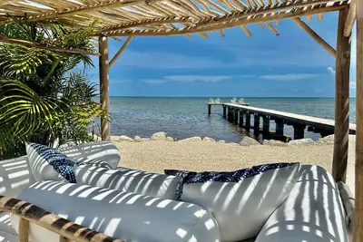 Image de Incroyable Oceanfront: Paddleboards & Kayaks - vue à 180 degrés sur l'océan