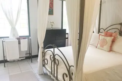 Image de Luxueuse suite écologique et végétarienne dans l'appartement Hummingbird
