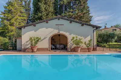 Image de Villa indépendante avec piscine et jardin immergé dans les collines toscanes