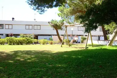 Image de Belle villa dans une résidence sécurisée à 50 m de la plage