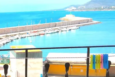 Appartement Brisa Marina, 1ère ligne de route Puerto y Mar. Peñiscola