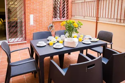 Image de Appartement moderne de 2 chambres avec terrasse dans le centre de Málaga