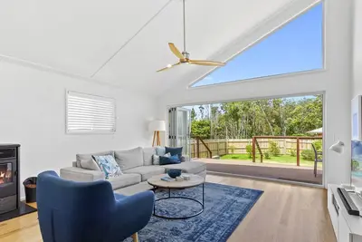 Image de Blue Sky Beach House - une minute à la plage - 8 personnes