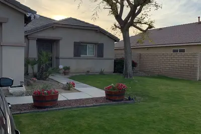 Image de Coachella / Stagecoach - 2 Miles Away