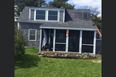 Image de Un bungalow rustique pittoresque surplombant le village de pêcheurs de Corea Harbour