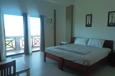 Chambre avec balcon et vue sur la mer