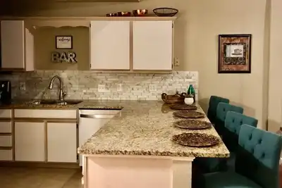 Image de 3b, 3 bth à Pointe Royale pour 10 personnes, 3 lits king-size, Tv 50 \", Wifi, grill