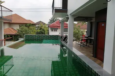 Image de Piscine privée 2BRs à Bkk, quartier calme à 3 km du métro, à 10 km de Pratunum