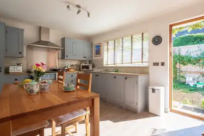 Image de 2 chambres à coucher à Totland Bay