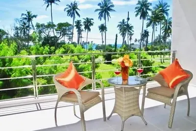 Image de Spacieuse Villa contemporaine européenne!