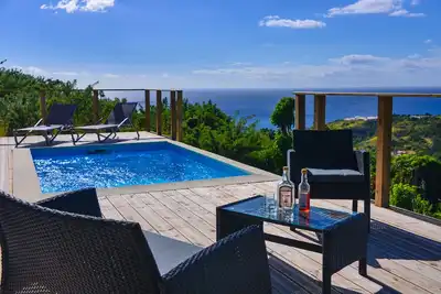 Image de Bungalow vue Mer Piscine Le Carbet Martinique _ Ti Sunset