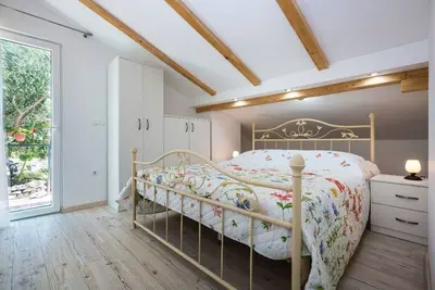 Beach front house La casetta di nonna Lea with Wi-Fi, Tv and air conditioning. . .