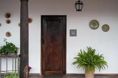 Image de Appartement colonial central avec balcon privé