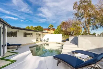 Image de 17ème Green- Az Country Club ~ Piscine, divertissement en famille, & amp; Jeux! 19 personnes!