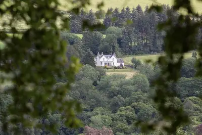Image de Ferme nouvellement rénovée de 6 chambres dans un endroit rural spectaculaire des Highlands