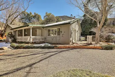 Image de Nouveau! Sedona Home w / Yard & Mtn View - Minutes pour le golf!