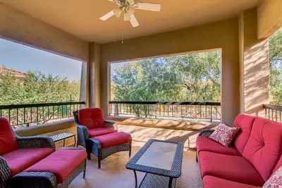 Image de condo en bord de village à Grayhawk, 3br, 2 salles de bain, récemment mis à jour et meublé