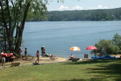 Image de Kezar Lake 10 Acre Estate On The Water, Booking Fryburg Fair & Fall Foliage