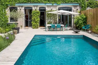 Image de L'Hôtel Particulier maison d'exception, design avec piscine et jardin