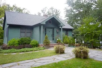 Image de Accueil au bord du lac à Hudson Valley Dutchess County, Pine Plains, New York