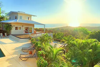 Image de Annulation de vacances 25% de réduction - Domaine privé rarement disponible avec Vues! ! !