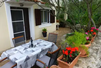 Image de Appartement de deux chambres avec la terrasse Mali Iz, Iz (A-16535-b)