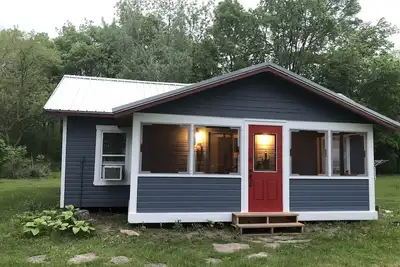 Image de BarefootonPelee: Bungalow