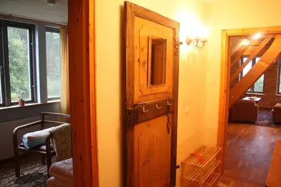 Image de Appartement Cornflower - Je connais une maison dans la forêt. . .